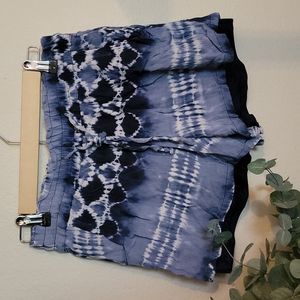 Tiedye blue linen shorts. SMALL